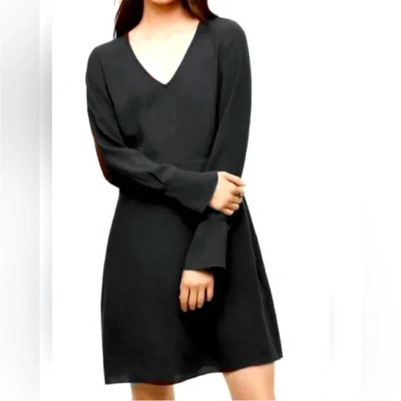 Aritzia Wilfred Corinne black Mini Dress Size 00 Long sleeves v-neck A-line - Picture 8 of 16